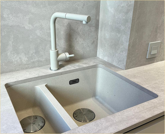 Premium Beschläge — Marmorspüle